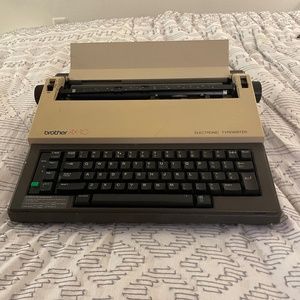 ELECTRONIC TYPEWRITER!!